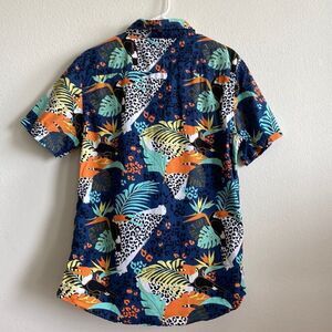 NEFF Button down shirt shirt sleeve Impeccable Sz M